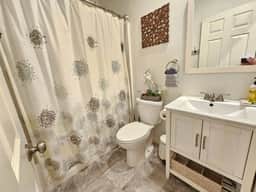 Boho Chic Room w/ TV • 5 Min To Downtown & Balboa