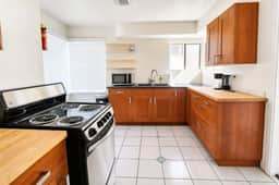 Bunkbed Room - On Little Italy Strip • 3 Beds