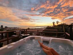 Skyline Hot Tub Deck • Harbor Views, Sleeps 8