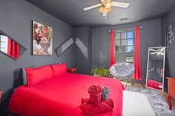 Urban Theater Retreat-6BR - Walk to Balboa Park