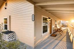 Yosemite Studio in Mariposa • Full Kitchen • B - Image 2