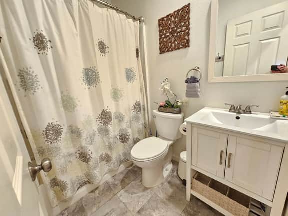 Comfy Barrio Logan Room | Near Downtown & Balboa