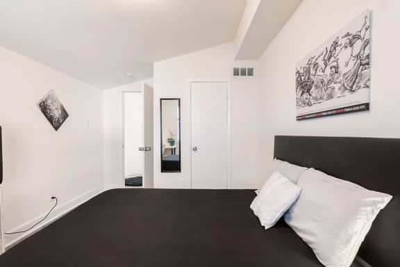 Quiet & Clean Room in Awesome House | Great Area!