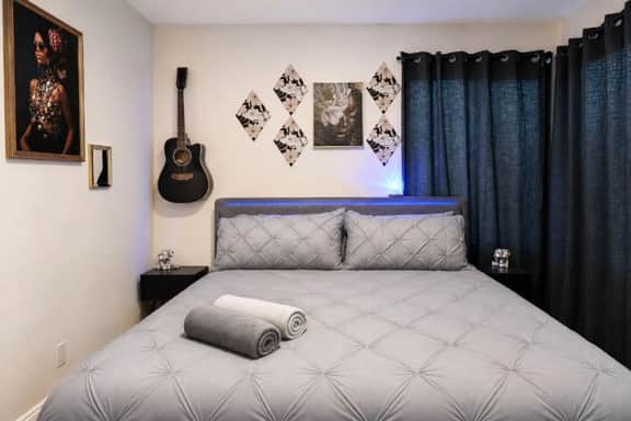 Heart of Little Italy | 4BR + Ample Parking - Image 3