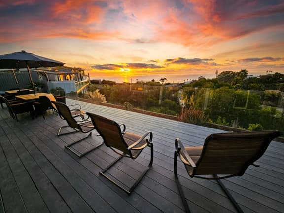 Luxury Sunset View • Deck Spa Firepit • Sleeps 18