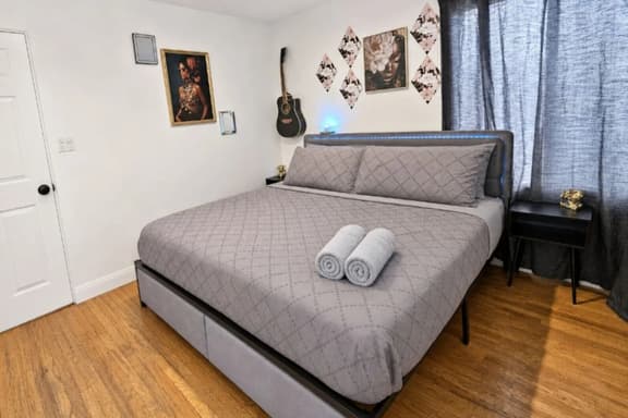 Swanky Private Room In The Heart Of Little Italy